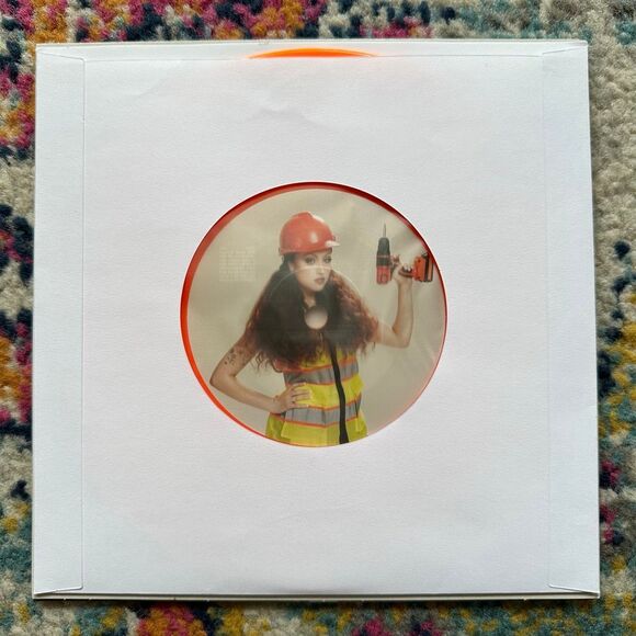 Chappell Roan – The Giver 7” Neon Orange Vinyl 2025 Like New - Picture 6 of 8